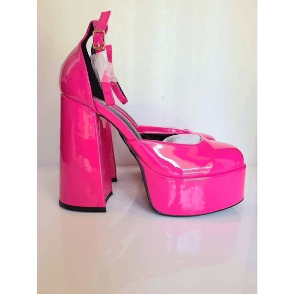 Barbie Pink Artificial Patent PU Leather Closed Toe Platform Pumps SIZE 7 NEW - Picture 1 of 15